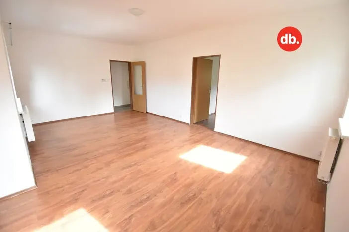 Pronájem bytu 2+1, Karlovy Vary, Modenská, 56 m2