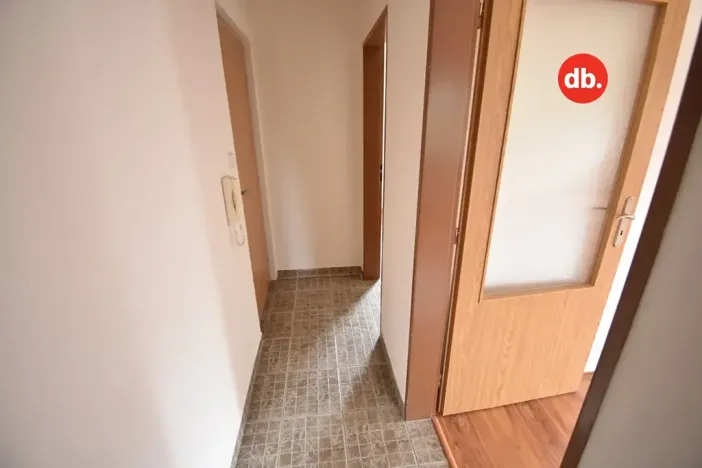 Pronájem bytu 2+1, Karlovy Vary, Modenská, 56 m2