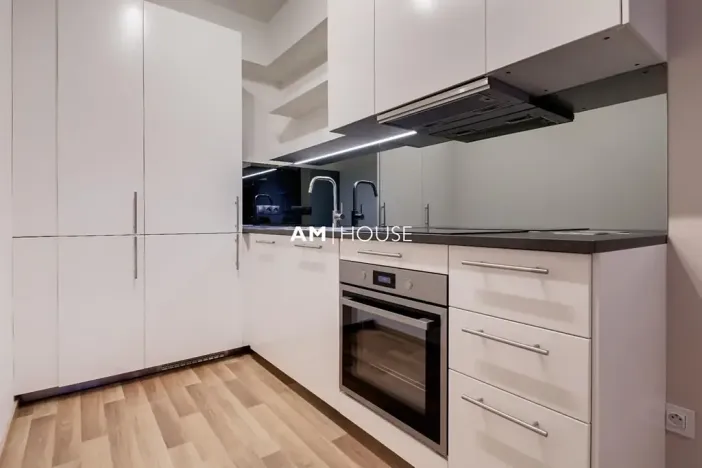 Pronájem bytu 2+kk, Praha - Strašnice, Zvěřinova, 61 m2