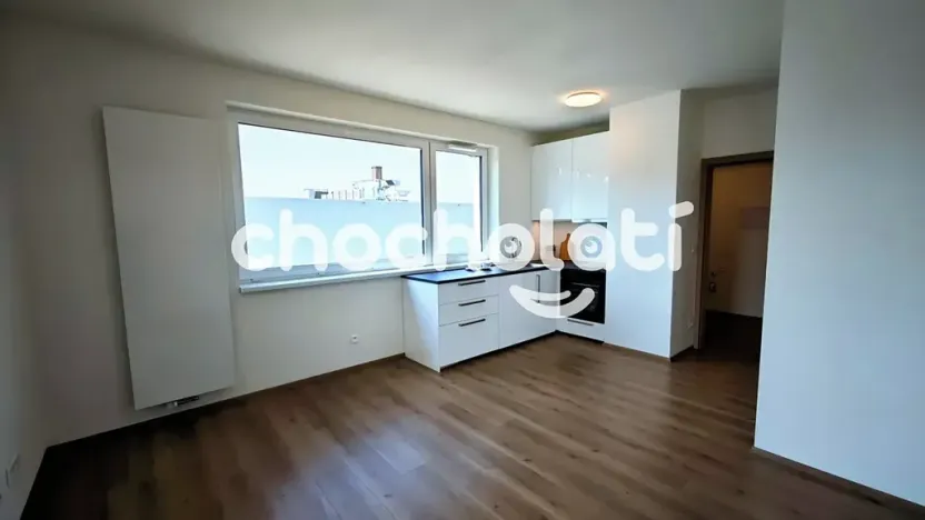 Pronájem bytu 1+kk, Pardubice, Nová Tesla, 27 m2