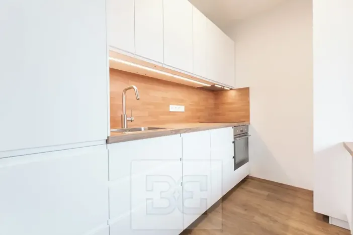 Pronájem bytu 2+kk, Praha - Hlubočepy, Devonská, 52 m2