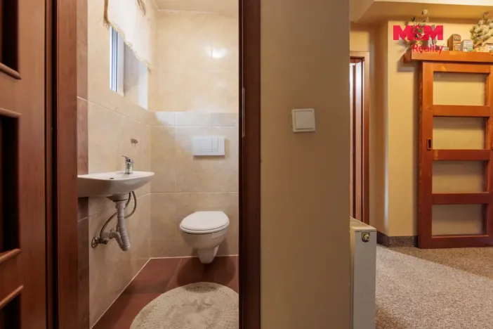Prodej rodinného domu, Nová Role, Chodovská, 160 m2