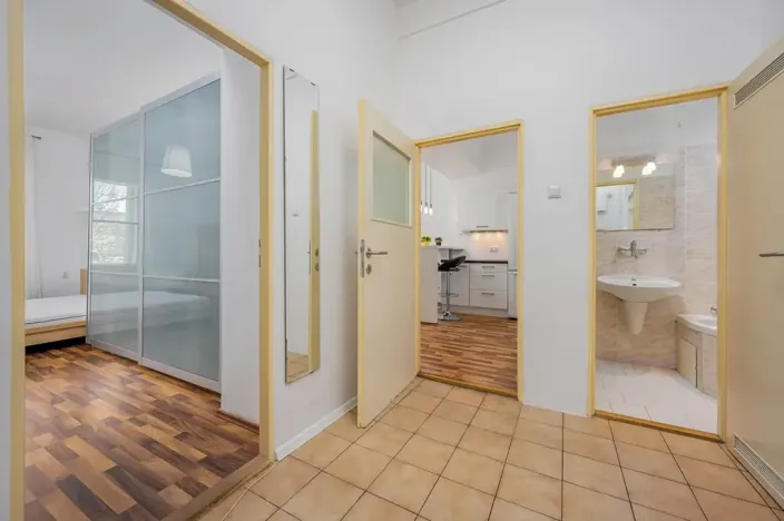 Pronájem bytu 2+kk, Praha - Bubeneč, Rooseveltova, 58 m2