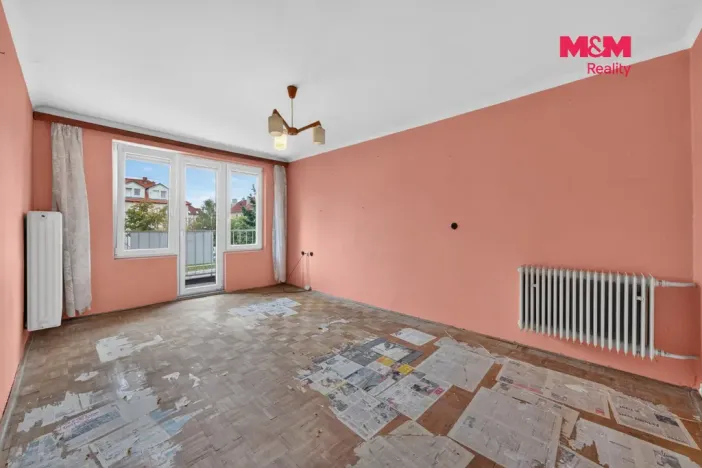 Prodej bytu 3+1, Třeboň - Třeboň II, Souběžná, 64 m2
