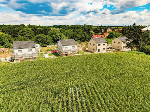 Prodej pozemku pro bydlení, Klučov, 6413 m2