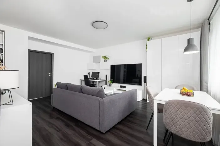 Prodej bytu 2+kk, Pardubice, Stavbařů, 53 m2