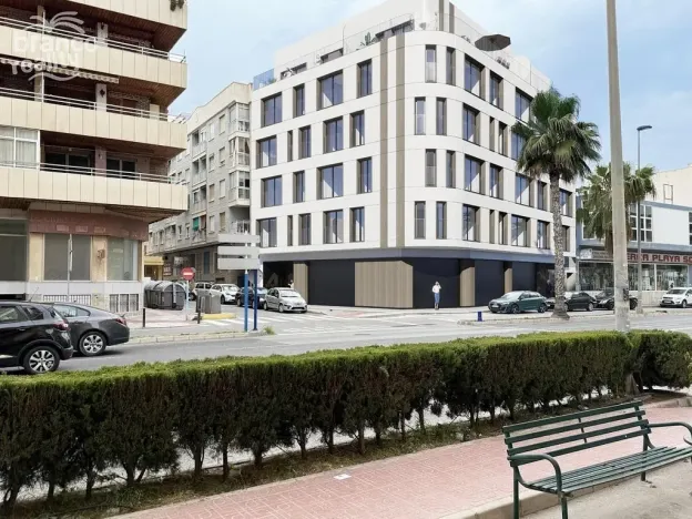 Prodej bytu 3+kk, Torrevieja, Alicante, Španělsko, 66 m2