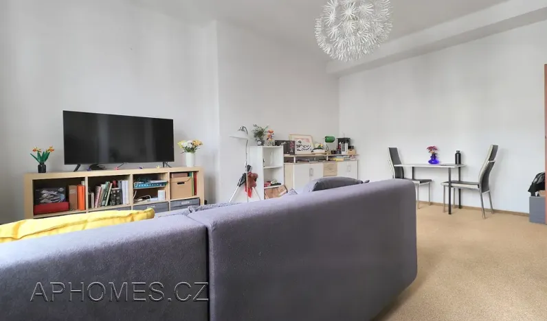 Pronájem bytu 2+kk, Praha, Sokolovská, 49 m2