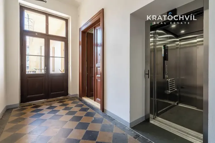 Pronájem bytu 3+kk, Praha - Karlín, U nádražní lávky, 101 m2