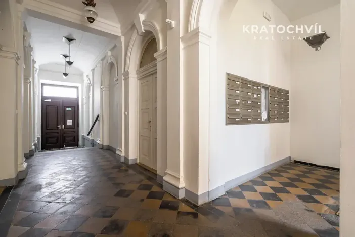 Pronájem bytu 3+kk, Praha - Karlín, U nádražní lávky, 101 m2