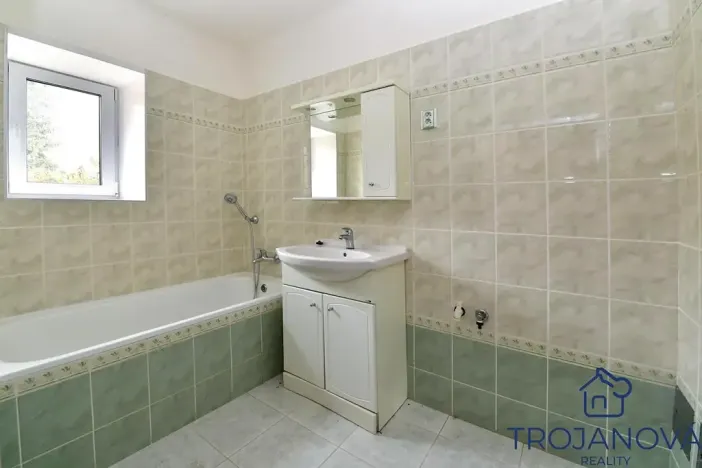 Pronájem rodinného domu, Benešov, Nezvalova, 250 m2