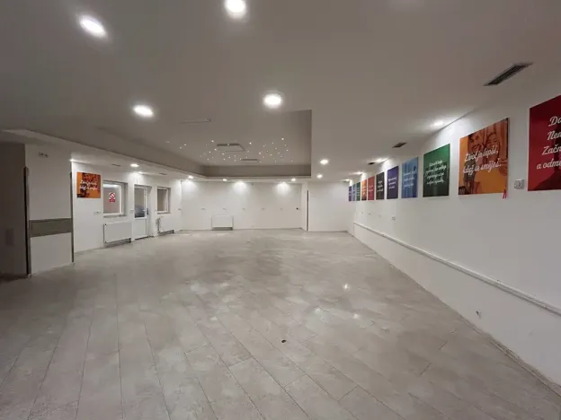 Pronájem kanceláře, Teplice, U Červeného kostela, 150 m2