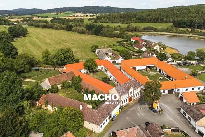 Prodej zemědělské usedlosti, Žďár, 181 m2