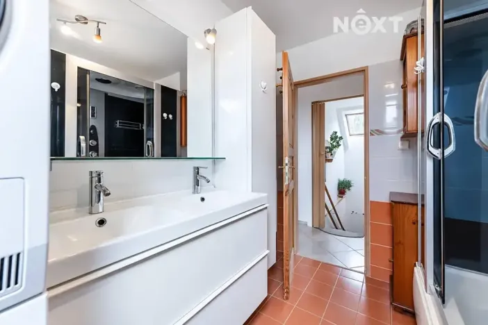 Prodej rodinného domu, Mukařov, Pod hrází, 180 m2