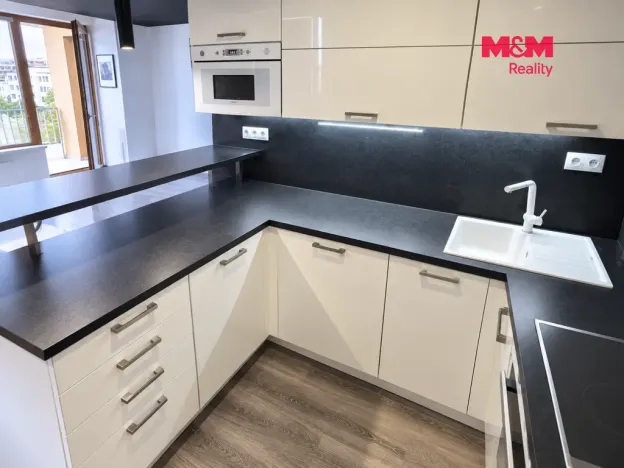 Pronájem bytu 2+kk, Praha - Hloubětín, Modrého, 55 m2