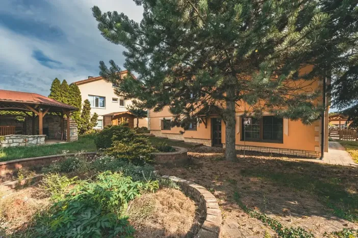 Prodej rodinného domu, Sobětuchy, 240 m2
