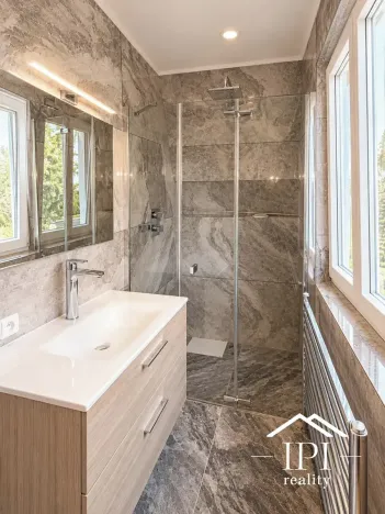 Pronájem bytu 2+kk, Děčín, Liliová, 36 m2