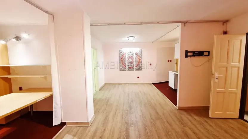 Pronájem kanceláře, Praha - Řepy, Žalanského, 60 m2