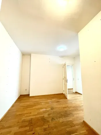 Pronájem bytu 2+kk, Praha - Holešovice, Ortenovo náměstí, 75 m2