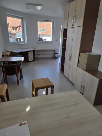 Pronájem výrobních prostor, Náměšť nad Oslavou, Masarykovo nám., 380 m2
