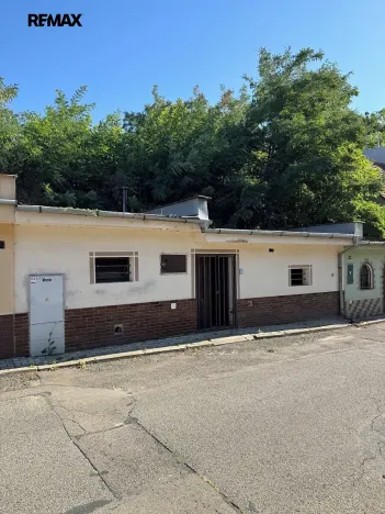 Prodej vinného sklepa, Valtice, Josefská, 72 m2