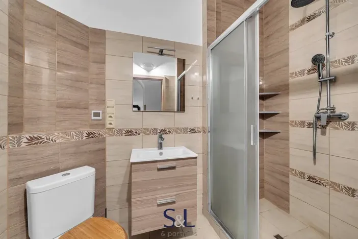 Prodej rodinného domu, Doksy, náměstí Republiky, 470 m2