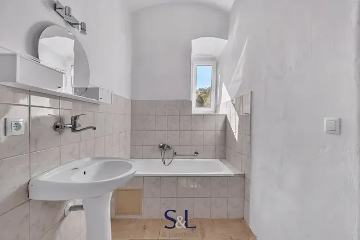 Prodej rodinného domu, Doksy, náměstí Republiky, 470 m2