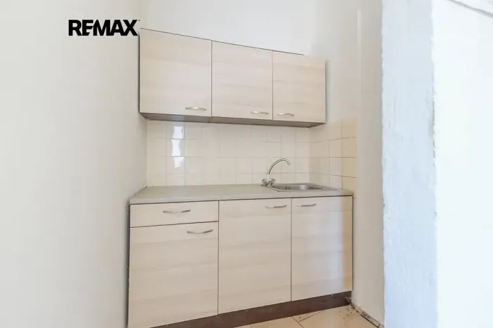 Pronájem obchodního prostoru, Praha - Stodůlky, Bronzová, 42 m2