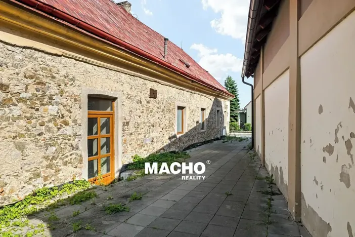 Prodej obchodního prostoru, Řitka, Na návsi, 286 m2