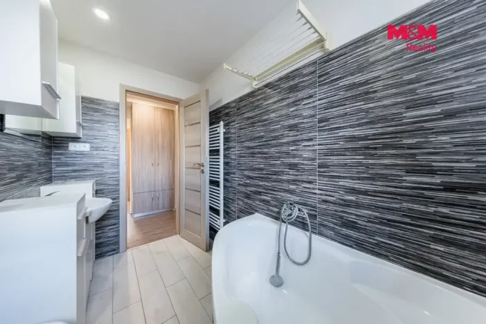 Prodej bytu 3+kk, Horní Slavkov, Zahradní, 48 m2