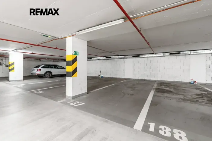 Pronájem kanceláře, Praha - Smíchov, Kováků, 103 m2