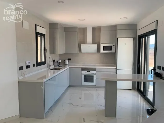 Prodej rodinného domu, Pinoso, Alicante, Španělsko, 180 m2