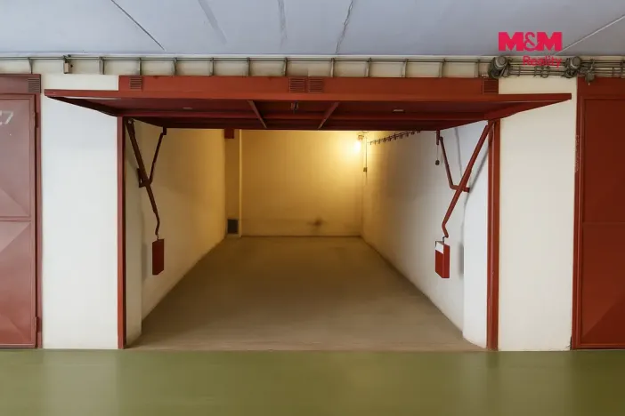 Pronájem garáže, Kladno - Kročehlavy, Bellevue, 16 m2