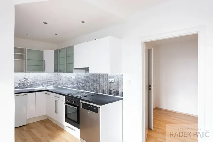 Pronájem bytu 1+1, Praha - Háje, Kosmická, 48 m2