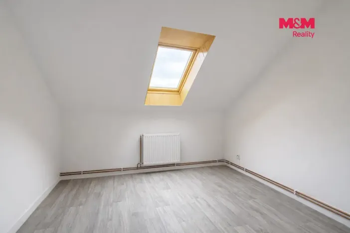 Prodej bytu 3+1, Dobev - Stará Dobev, 73 m2