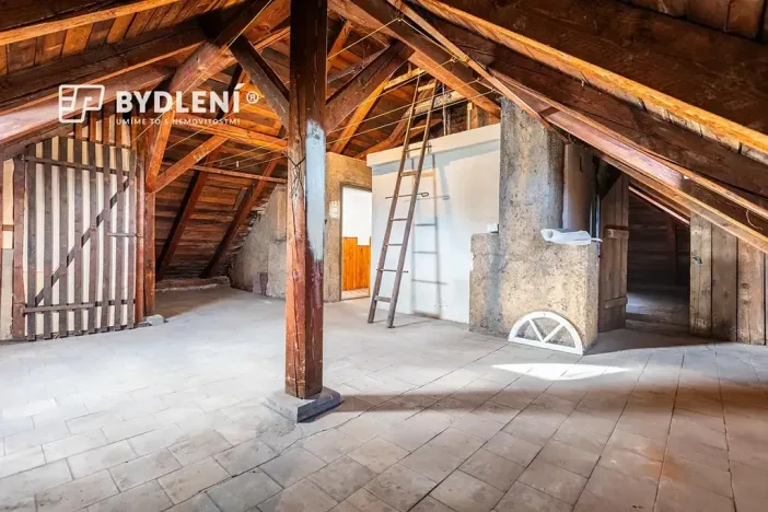 Prodej vícegeneračního domu, Novosedlice, Husova, 360 m2