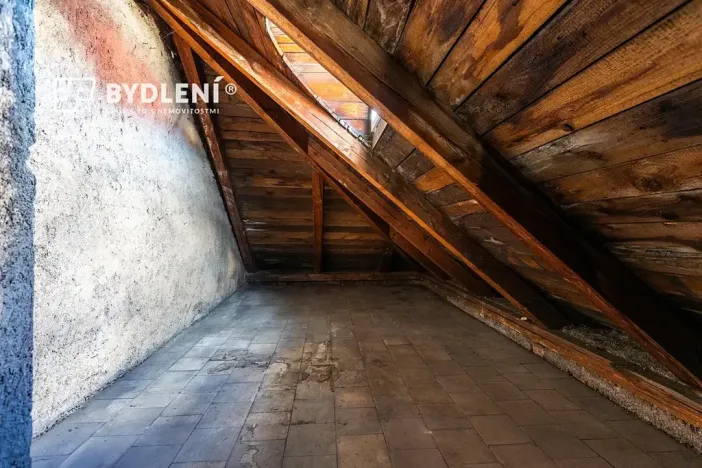Prodej vícegeneračního domu, Novosedlice, Husova, 360 m2