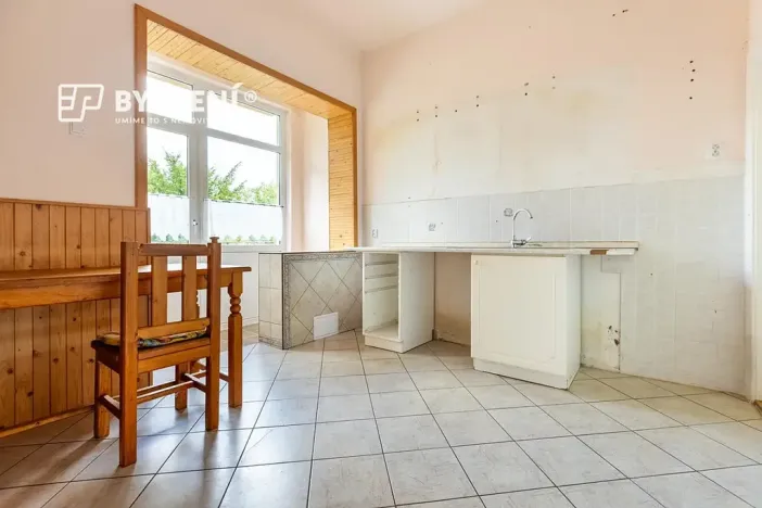 Prodej vícegeneračního domu, Novosedlice, Husova, 360 m2