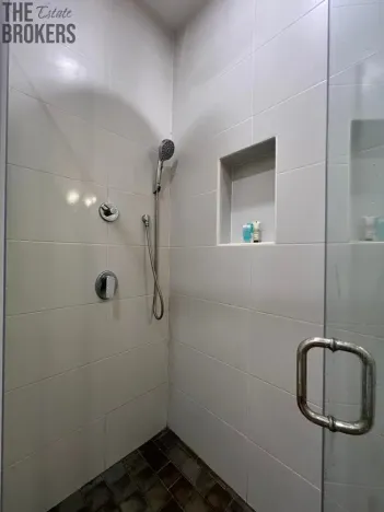 Prodej bytu 3+1, Coxen Hole, Roatán, Honduras, 139 m2