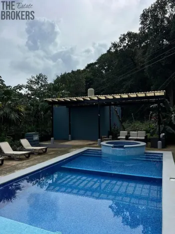 Prodej bytu 3+1, Coxen Hole, Roatán, Honduras, 139 m2