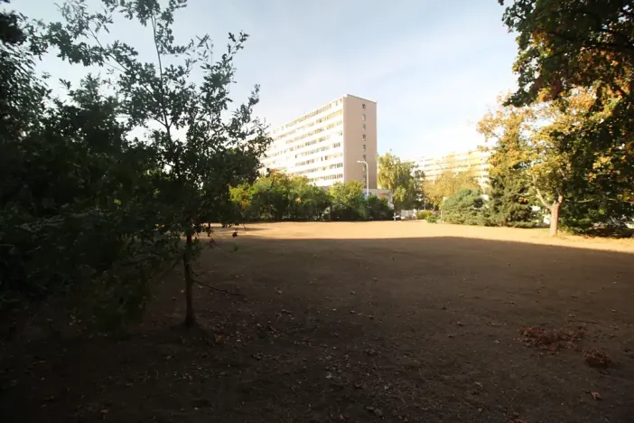Prodej komerčního pozemku, Praha - Krč, Tajovského, 2300 m2