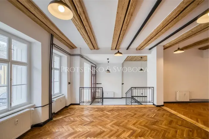 Pronájem kanceláře, Třebíč, Hasskova, 127 m2