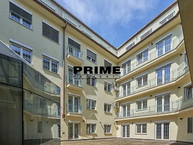 Pronájem kanceláře, Praha - Nové Město, Soukenická, 212 m2