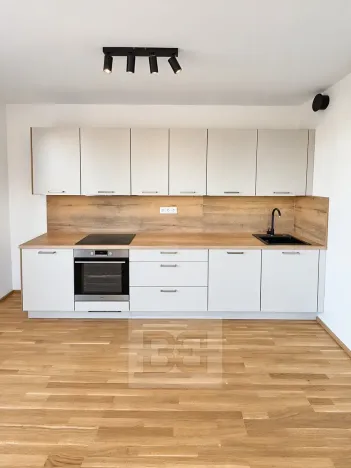 Pronájem bytu 2+kk, Kladno, Lesík, 55 m2