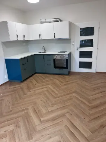 Pronájem bytu 1+kk, Praha - Vršovice, Jakutská, 35 m2