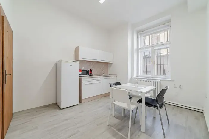 Prodej ubytování, Ostrava, Nádražní, 2444 m2