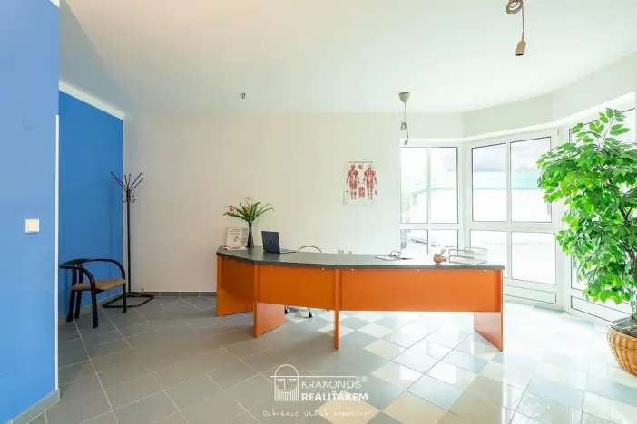 Pronájem komerční, Hranice - Hranice I-Město, Tř. 1. máje, 96 m2
