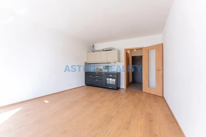 Prodej bytu 1+kk, Praha - Horní Měcholupy, Mantovská, 36 m2