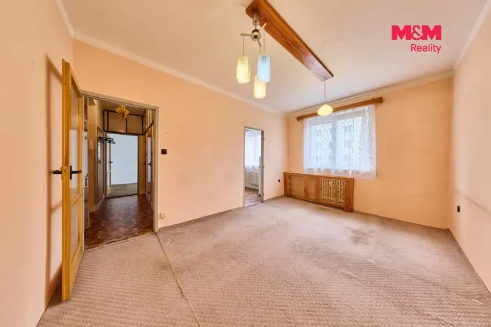 Prodej bytu 2+1, Úpice, Sládkova, 49 m2