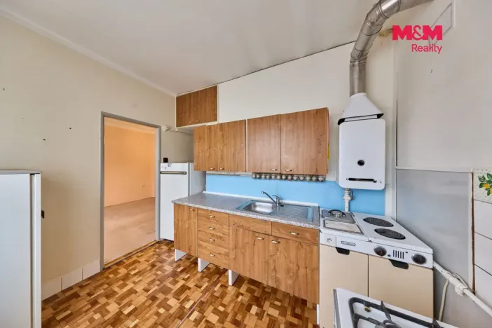 Prodej bytu 2+1, Úpice, Sládkova, 49 m2
